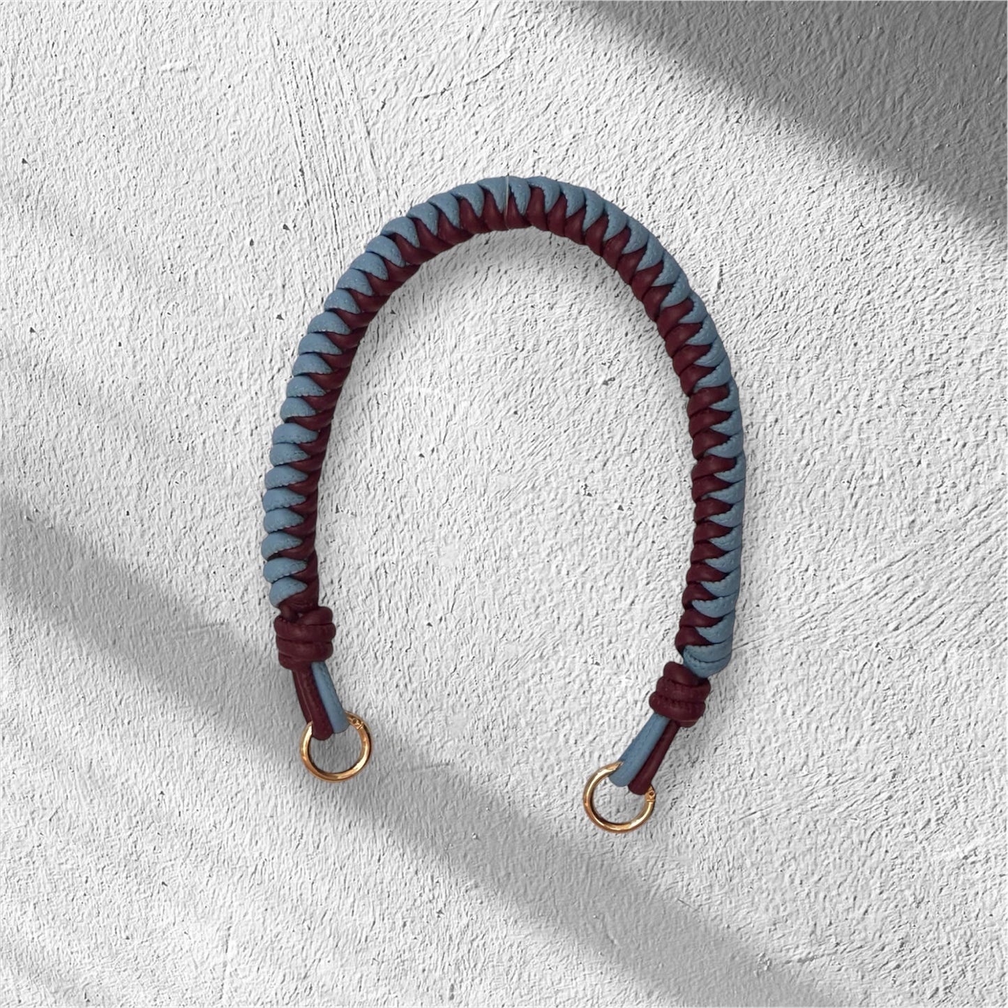 Leather strap in burgundy