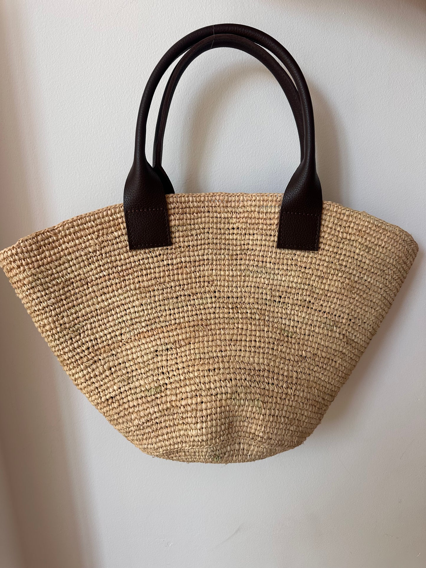Medium Basket bag in chocolate