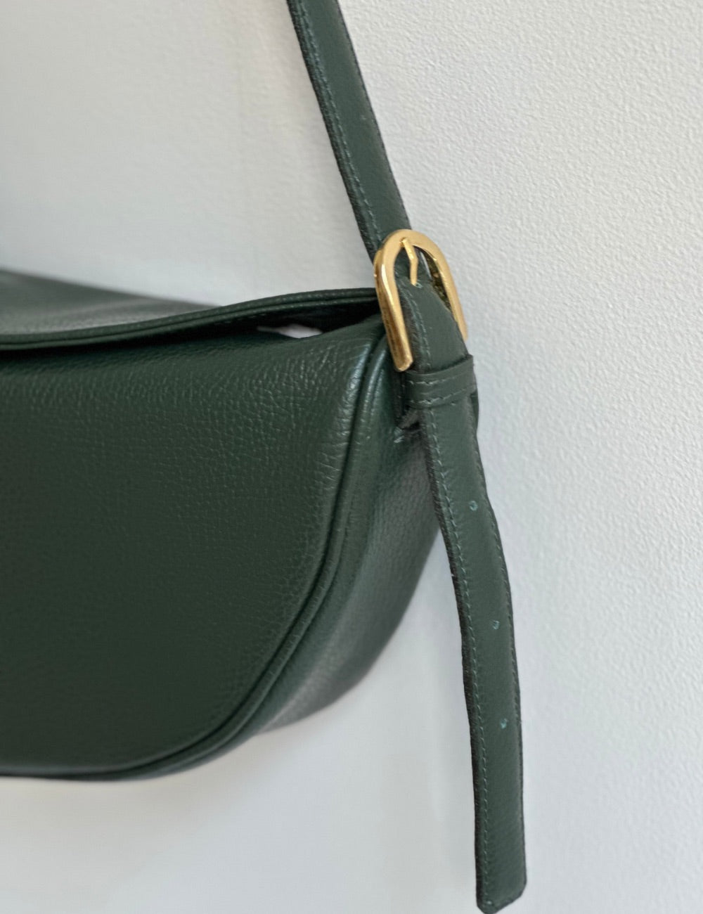 Halfmoon bag Green