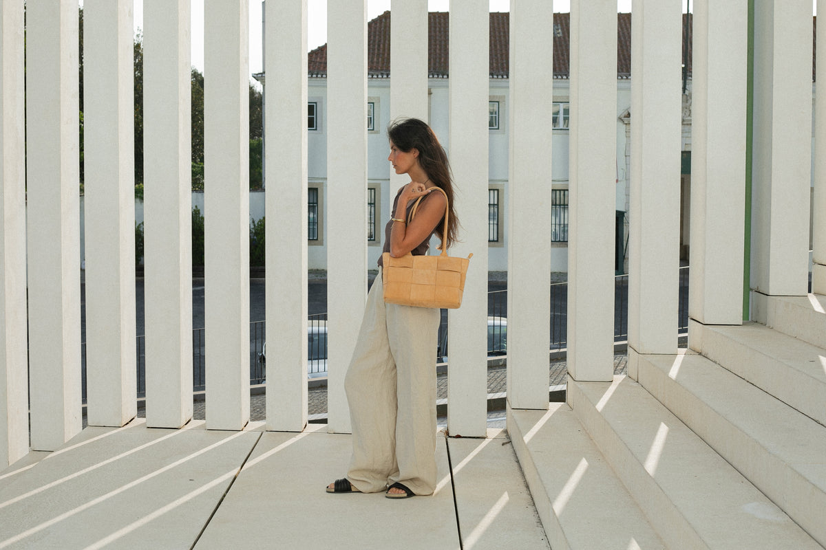 Rio Tote in Suede - Cream