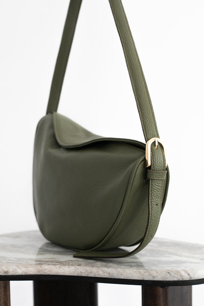 Halfmoon olive